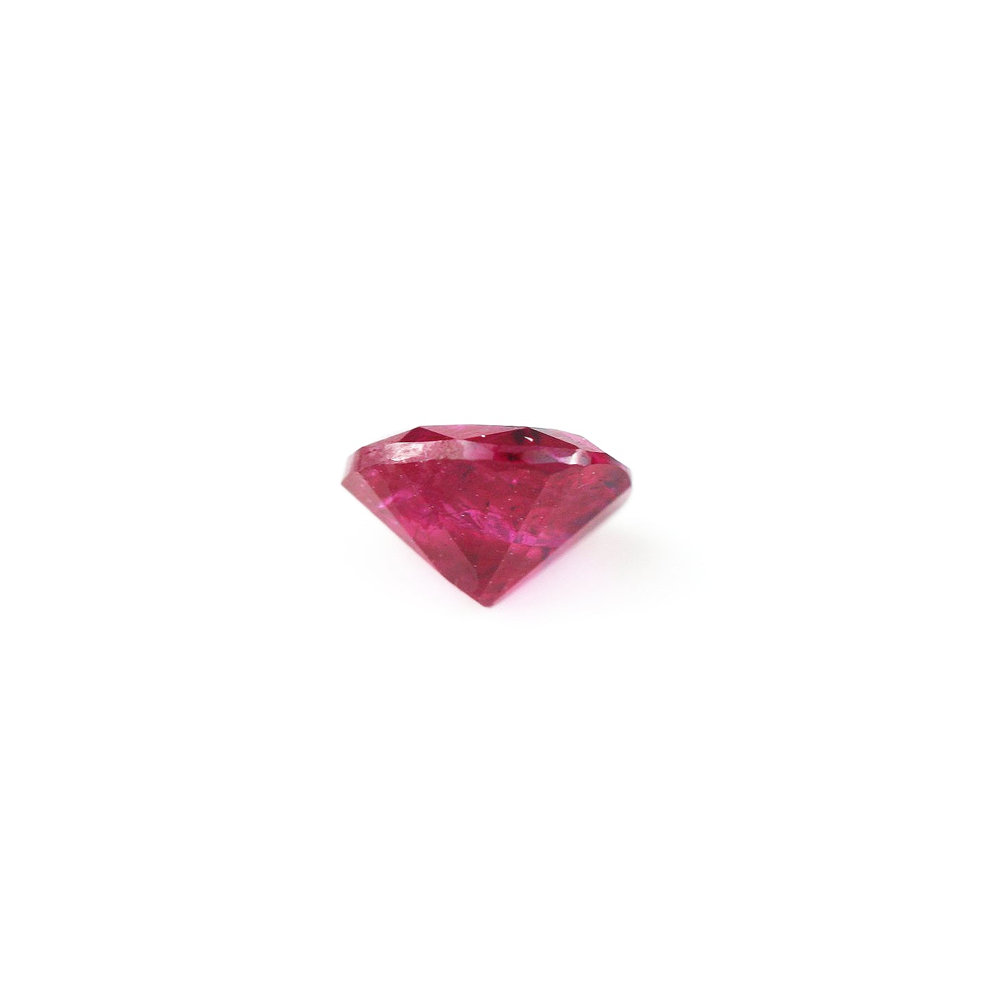 Pinkish red 1.23 ct. Ruby in oval