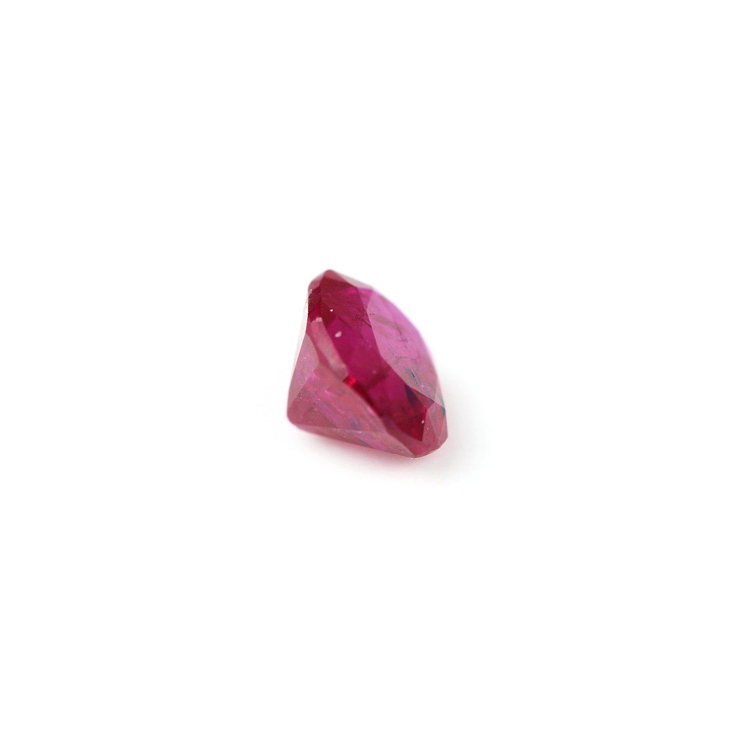 Pinkish red 1.23 ct. Ruby in oval